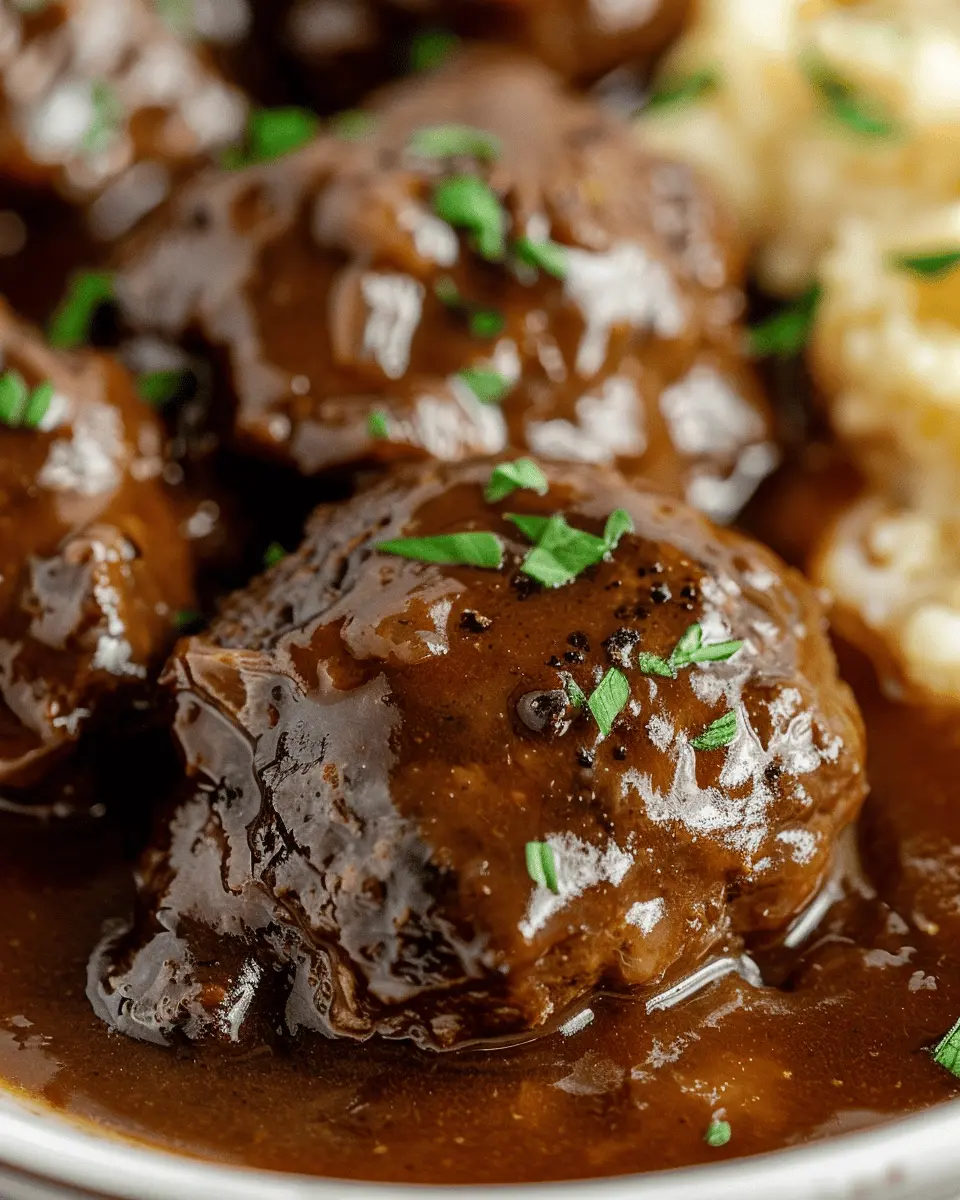 Tasty Slow Cooker Salisbury Steak: Easy Comfort Food for All