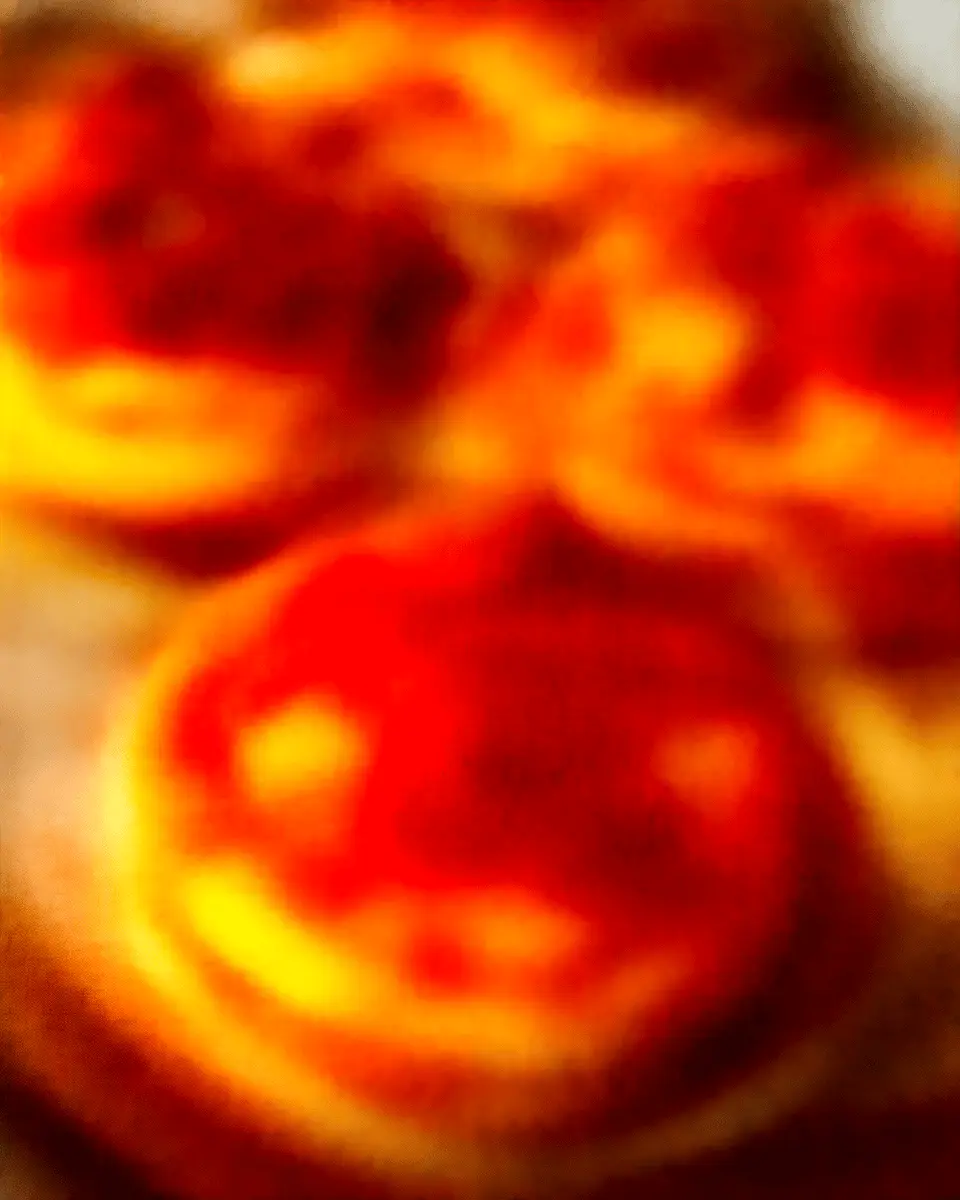 English Muffin Breakfast Pizzas: Easy Turkey Bacon Delight