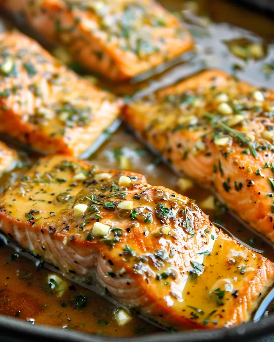 Garlic Butter Salmon: Easy Recipe for a Flavorful Dinner Delight